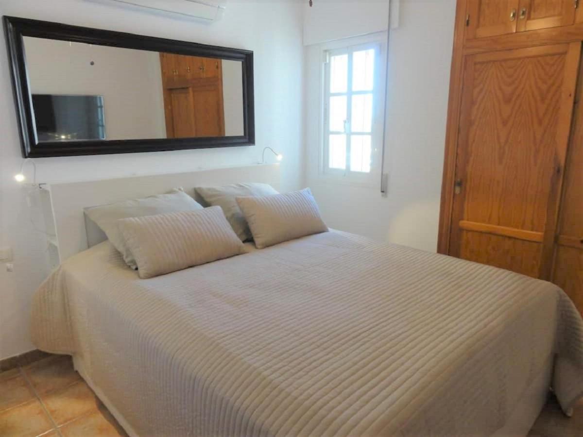 Appartement 3 Bedroom Beach Frontline Apartment With Parking *