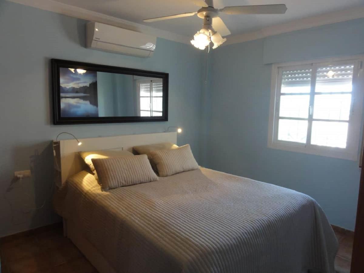 3 Bedroom Beach Frontline Apartment With Parking Appartement *